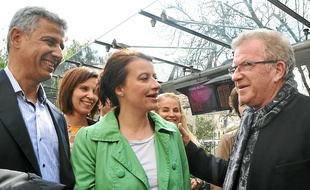 Mustapha Majdoul, Cécile Duflot et Jean-Pierre Moure, avant le 1er tour.