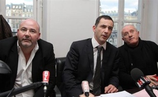 Les révélations d'un ancien collaborateur du préfet Erignac, laissant entendre que deux de ses meurtriers présumés seraient toujours dans la nature, provoquent une onde de choc et l'incertitude quant à la poursuite à partir de lundi du procès en appel d'Yvan Colonna.