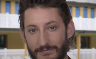 Pierre Niney pour Brut.