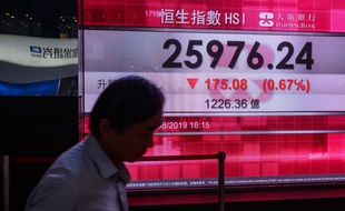 La monnaie chinoise a franchi le seuil symbolique des 7 yuans pour un dollar, le 6 août 2019, un seuil qui n'avait pas été enfoncé depuis 11 ans.