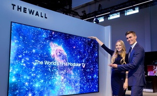 Au CES, Samsung a dévoilé son concept The Wall, un téléviseur modulaire de 143 pouces, le 8 janvier 2017.