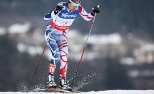Jason Lamy-Chappuis est devenu samedi le premier en combiné nordique dans l'histoire des Championnats du monde de ski nordique à empocher quatre médailles en autant d'épreuves dont trois en or, après sa victoire dans le team sprint avec Sébastien Lacroix.