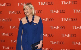 Marine Le Pen, présidente du Front National, arrive à la soirée de gala organisée à New York, le 21 avril 2015, par le magazine Time