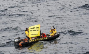 Six militants de Greenpeace ont pris d'abordage jeudi en pleine mer Baltique le brise-glace Nordica affrété par Shell pour l'aider dans un forage en Arctique et que l'organisation écologiste avait déjà tenté de bloquer au port d'Helsinki en début de semaine, selon l'ONG.