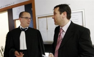 La société Daytona, spécialisée dans la mise à disposition d'hôtesses et de commerciaux pour de grandes marques, a été condamnée lundi à Nanterre à 20.000 euros d'amende dont 15.000 avec sursis pour discrimination raciale et fichage ethnique de ses collaborateurs.
