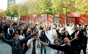 Au plus fort de la mobilisation, plus de 2 000 lycéens ont défilé dans le centre de Nice.