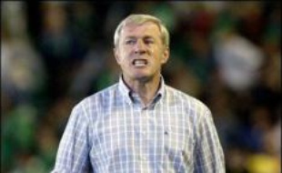 L'entraîneur français Luis Fernandez, évincé sans ménagement dimanche du Betis Séville à seulement une journée de la fin de la Liga, a échoué pour la première fois en Espagne, après des passages réussis à l'Athletic Bilbao et à l'Espanyol Barcelone.