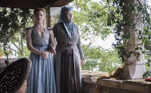 L'actrice Natalie Dormer, ici dans Game of Thrones (à gauche) sera membre du jury du festival du film britannique de Dinard.