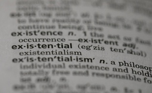 Dictionary.com a choisi le mot «existential» («existentiel») comme mot de l'année 2019, quel sera-t-il celui de l'année 2020 à la suite de la pandémie de coronavirus ?
