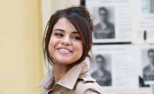 La chanteuse et actrice Selena Gomez sur le tournage du prochain film de Woody Allen à New York