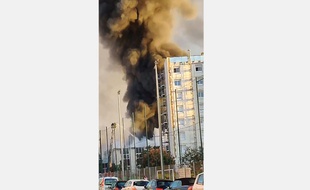 L'incendie dans une pépinière d'entreprises de Villeurbanne s'est déclaré au petit matin du mardi 8 octobre.