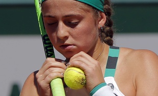 Latvia's Jelena Ostapenko concentrates as she plays Timea Bacsinszky of Switzerland during their semifinal match of the French Open tennis tournament at the Roland Garros stadium, Thursday, June 8, 2017 in Paris.