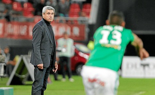 Le coach nordiste sait que son avenir à la tête du VA ne tient plus qu'à un fil.