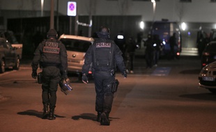 Illustration d'une intervention du Raid et de la BRI après les attentats du 13 novembre 2015.