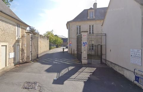 Un détenu condamné pour vol et viol s’échappe lors de son séjour en centre psychiatrique