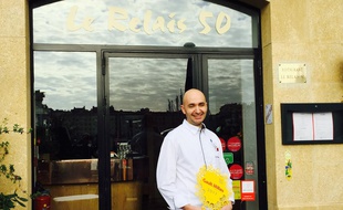 Noël Baudrand devant le Relais 50.