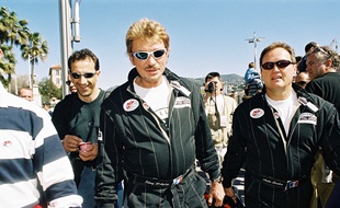 Johnny Hallyday et André Boudou en 2001 lors d'un rallye en Tunisie.