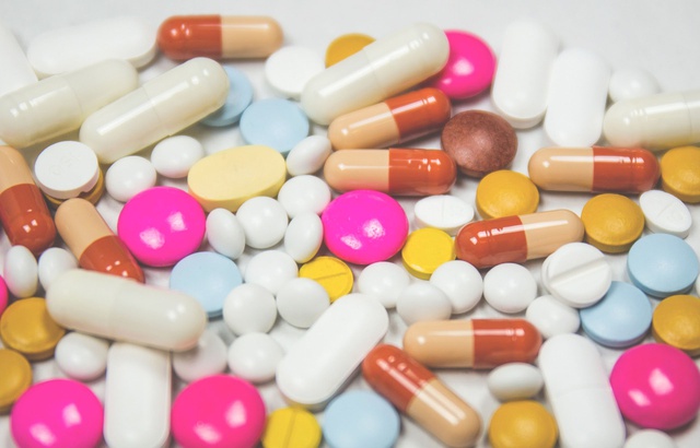 Automédication: « Mon médecin est très sollicité, inutile de le déranger pour de la bobologie » 640x410_illustration-medicaments