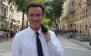Lyon, le 2 octobre 2014
Après six mois de réflexion, Michel Havard, candidat UMP, battu lors des élections municipales à Lyon, décide repartir au combat. Avec comme objectif : remporter la mairie en 2020.