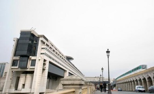 La France a levé lundi 6,976 milliards d'euros à des taux d'intérêts de nouveau négatifs ou quasi nuls lors d'une adjudication de bons du Trésor à taux fixe et intérêts précomptés (BTF), a annoncé lundi l'Agence France Trésor (AFT).