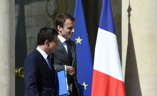 Manuel Valls et Emmanuel Macron à l'Elysée le 29 juin 2015.