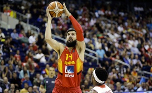 Nikola Mirotic lors d'Espagne-Turquie le 6 septembre 2015.