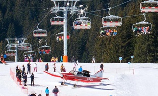 Un avion de tourisme a du faire un atterrissage d'urgence le 12 mars 2015 sur une piste d'Avoriaz, blessant une skieuse