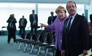 Les dirigeants des principaux pays européens ont entamé vendredi des consultations pour "porter un message européen fort" sur les événements en cours en Egypte.
