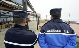 Un engin explosif opérationnel a été découvert jeudi à midi dans l'enceinte du Centre européen de rééducation du sportif de Capbreton (Landes) et désamorcé par les services de déminage, ont annoncé le parquet de Paris et des sources proches de l'enquête sur place.