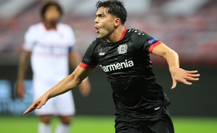 Amiri marque pour Leverkusen face à Nice en Ligue Europa.