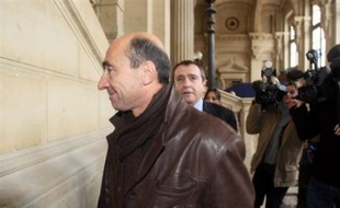 LA défense a convoqué vendredi Vincent Andriuzzi et Jean Castela, deux enseignants. Condamnés à 30 ans de prison pour avoir été les commanditaires de l'assassinat, ils ont été acquittés en appel.