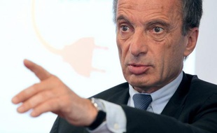 EDF a annoncé vendredi avoir obtenu l'accord du gendarme boursier italien, la Consob, à une offre améliorée aux minoritaires d'Edison, alors que son offre initiale avait été jugée insuffisante, ouvrant ainsi la voie à sa prise de contrôle du producteur d'énergie italien.