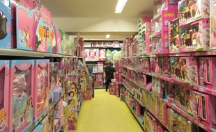 Dans un magasin la grande rÃ©crÃ© en dÃ©cembre 2015.