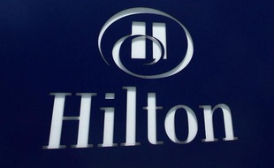 Le numéro un mondial de l'hôtellerie, l'américain Hilton, entre au New York Stock Exchange jeudi pour une introduction boursière record dans le secteur hôtelier, la deuxième plus grosse IPO de l'année aux Etats-Unis.