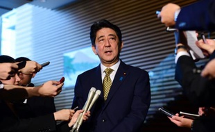 Le Premier ministre japonais Shinzo Abe s'adresse aux journalistes le 8 septembre 2015 à Tokyo