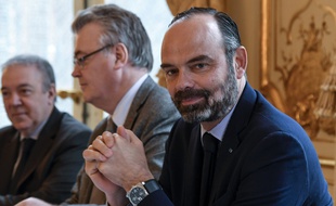 Edouard Philippe et Jean-Paul Delevoye, lors des consultations des syndicats sur la réforme des retraites.