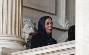 Latifa Ibn Ziaten, la mère de la première victime de Mohamed Merah, au tribunal, à Paris, le 2 novembre 2017. (photo d'illustration)