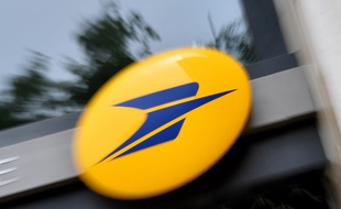 La Poste est paralysée par un bug informatique sur les ordinateurs de ses guichertiers (image d'illustration).