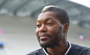 Djibril Cissé, opéré de la hanche avec succès, se verrait bien tenter une dernière expérience en Ligue 1 en 2016.