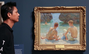«The Critics» (1927), toile de Henry Scott Tuke présentée dans l'exposition «Queer British Art» à la Tate Britain, en 2017.