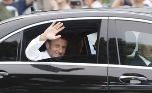 Le président de la République à son arrivée à Osaka, pour le sommet du G20, le 28 juin 2019.