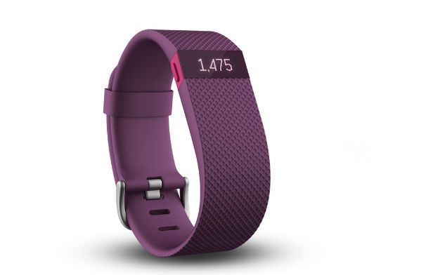 Le Fitbit Charge HR intègre un capteur cardio continu et bénéficie d'une autonomie de 5 jours.