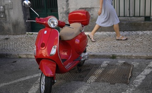 Un scooter (illustration).