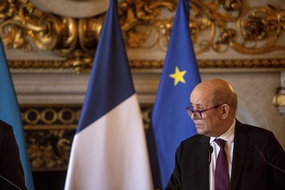 Jean-Yves Le Drian a mis en garde la Russie dans le cas d'un éventuel décès de l'opposant Alexei Navalny pendant sa détention.