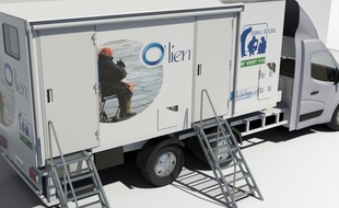Une vue du camion-douche