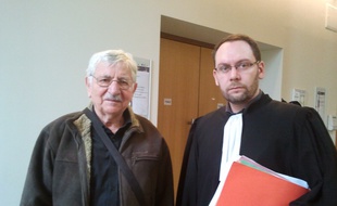 Jean Mercier, accusé d'avoir aidé sa femme à mourir, et son avocat Mickaël Boulay.