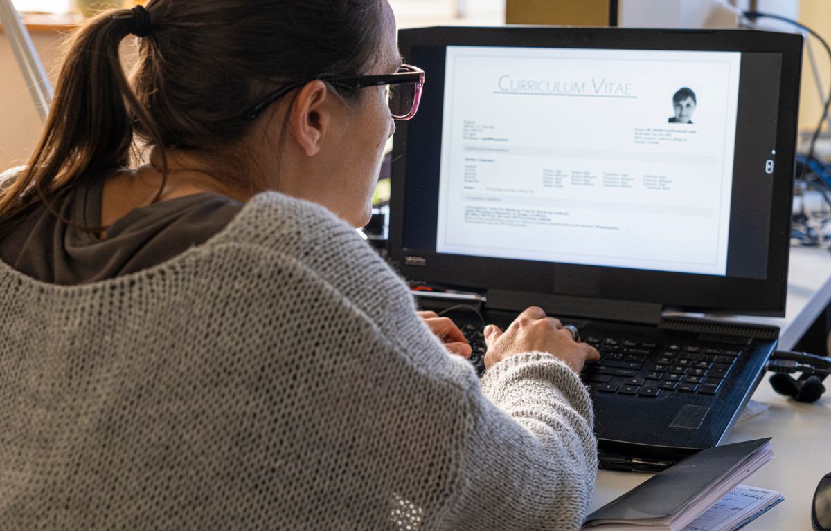Esprit d'équipe, permis de conduire... Découvrez les compétences que les Français préfèrent mettre en avant sur leur CV