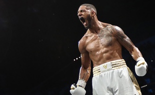 Tony Yoka après sa victoire contre l'Allemand Alexander Dimitrenko, à Antibes, le 13 juillet 2019.