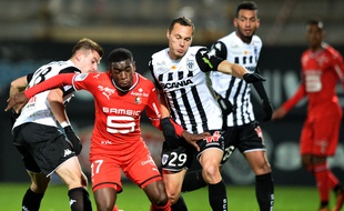 Le Rennais Faitout Maouassa, ici lors d'un match face à Angers le 29 novembre 2017.