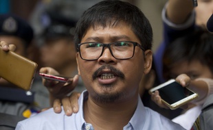 Le journaliste de l'agence Reuters Wa Lone, qui avec Kyaw Soe Oe a enquêté sur un massacre de Rohingyas en Birmanie, ici à Rangoun le 9 juillet 2018.